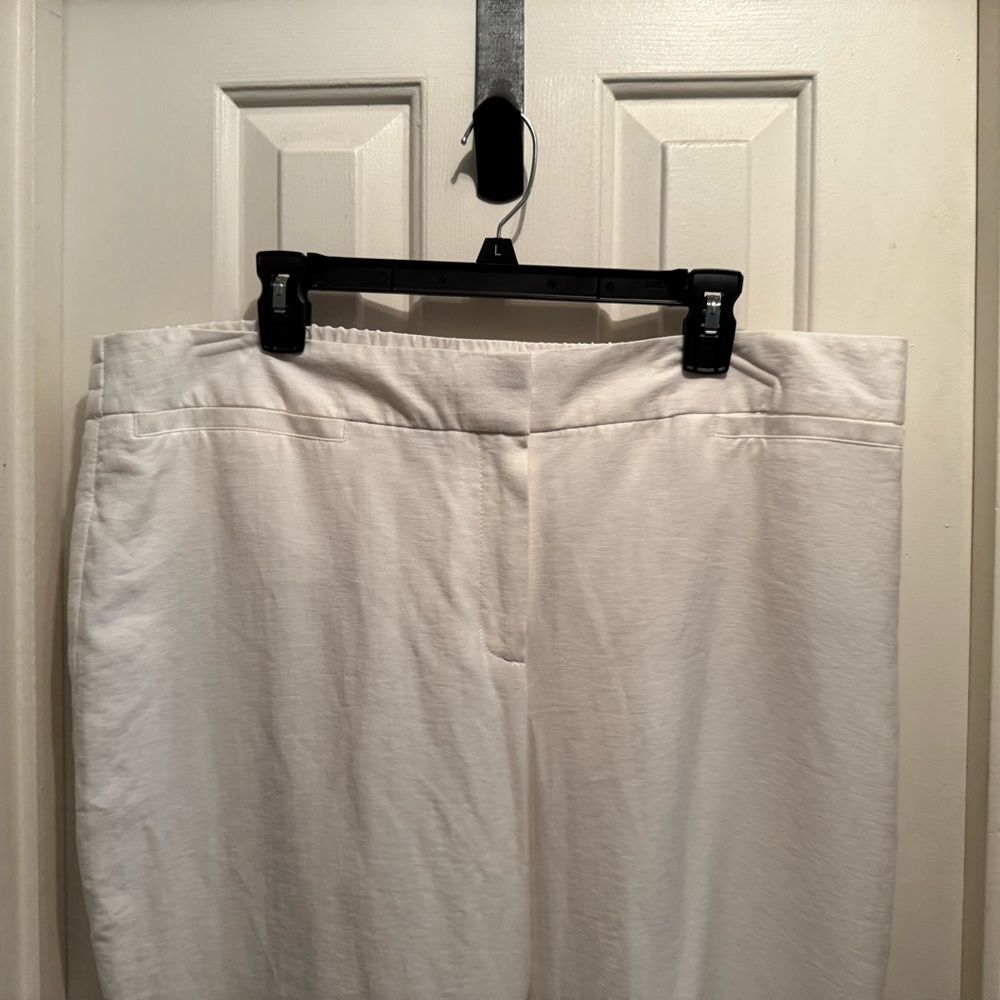 Chico’s Travelers Size 3 White Flowy Lined Pants Resort Vacation Style - Picture 2 of 5